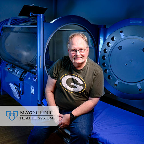 Man uses hyperbaric chamber at Mayo Clinic Health System to promote wound healing.