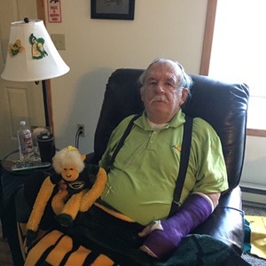 Lon Putzer enjoyed a Green Bay Packers football game thanks to his hospice team at Mayo Clinic Health System.