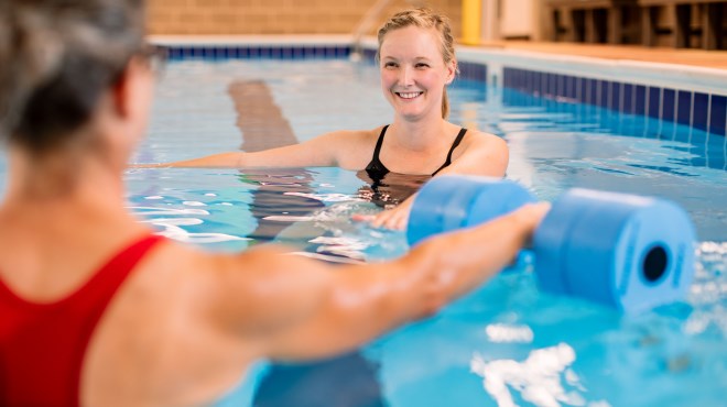 https://www.mayoclinichealthsystem.org/-/media/national-files/images/hometown-health/2019/two-people-doing-aquatic-pt.jpg?sc_lang=en