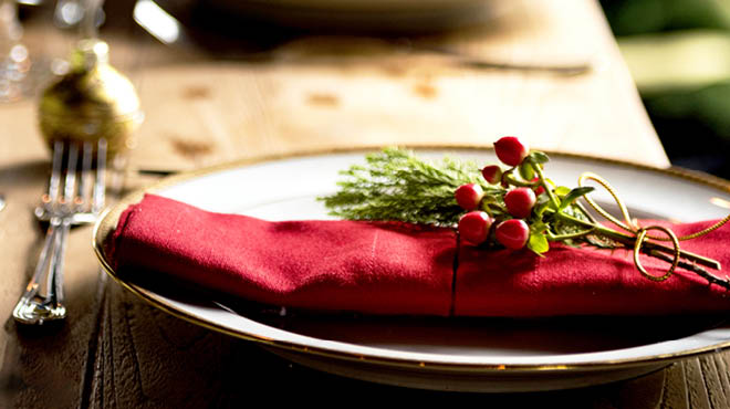 Holiday table place setting