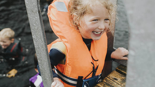 Children in life jackets