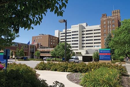 Mayo Clinic Health System in La Crosse building